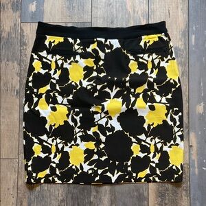 Margaret M. Petites Womens Floral Knee Length Pencil Skirt Stretchy Size L/P